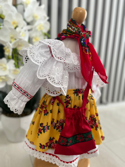 Costum Traditional Fetite 0-12 luni Mode VI [4]