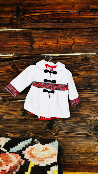 Costum Traditional Fetite Bianca 9 [9]
