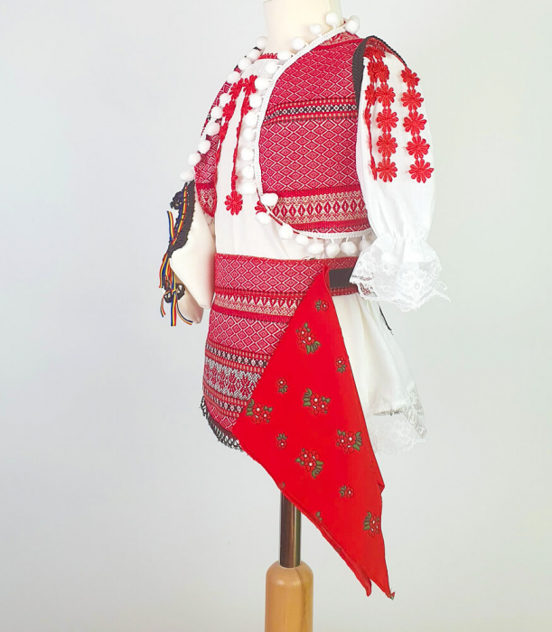 Costum Traditional Fetite Catalina 4 [3]