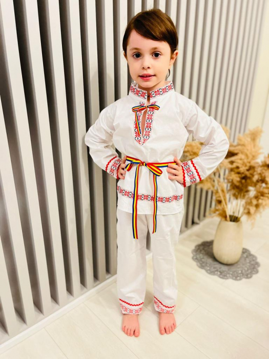 Costum Traditional pentru baieti Raul ( 1-6 ani ) [4]