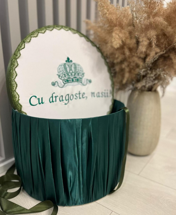 Cufar brodat botez "Cu dragoste, nasii" - verde [3]