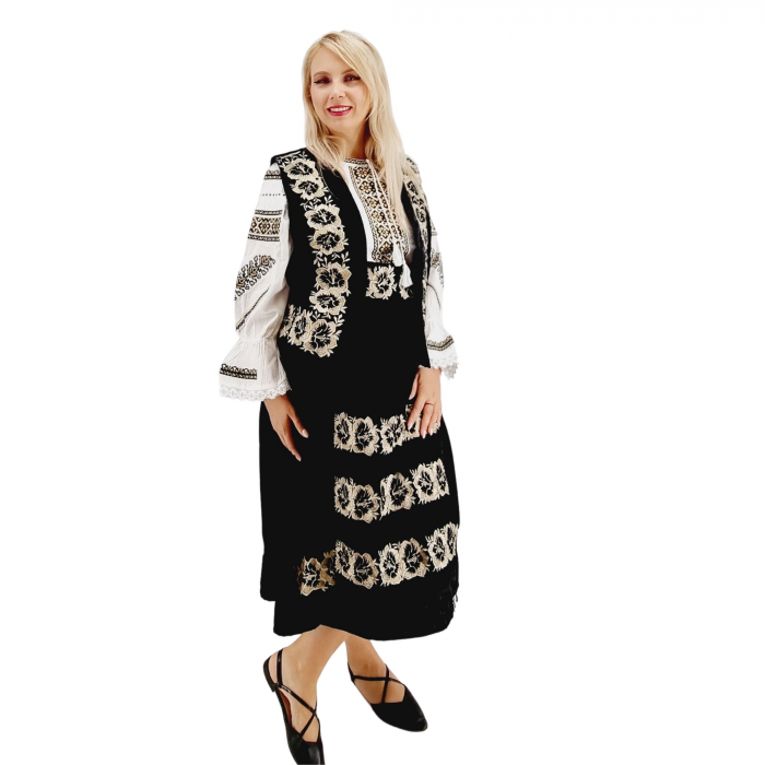 Fote cu broderie traditionala din catifea Carmen [4]