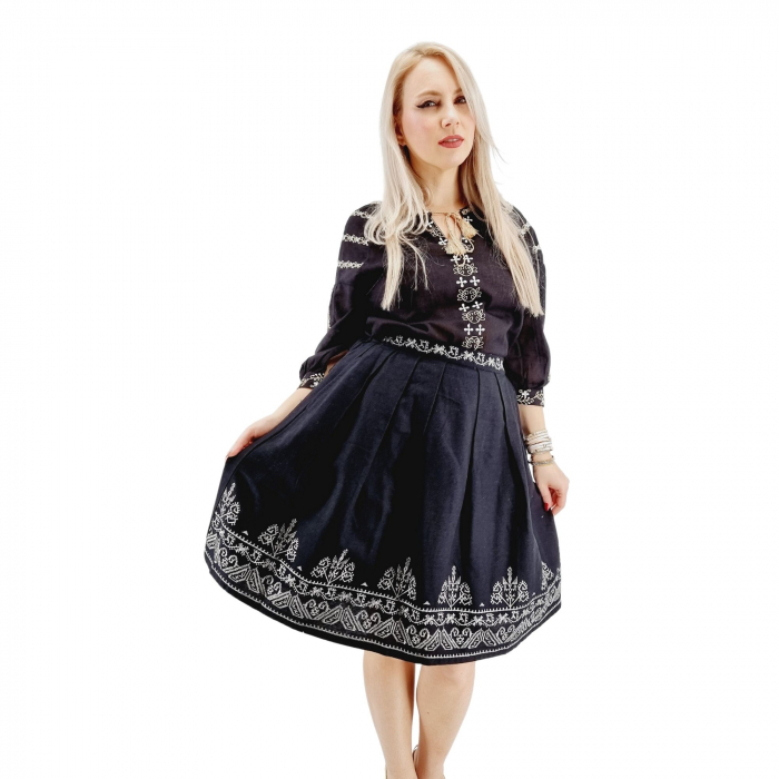 Fusta neagra cu broderie Xenia 3 [3]