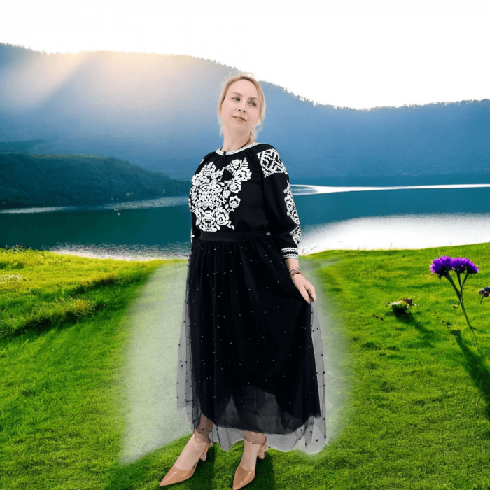 Fusta Traditionala cu tulle cu margele - Model 3 [3]