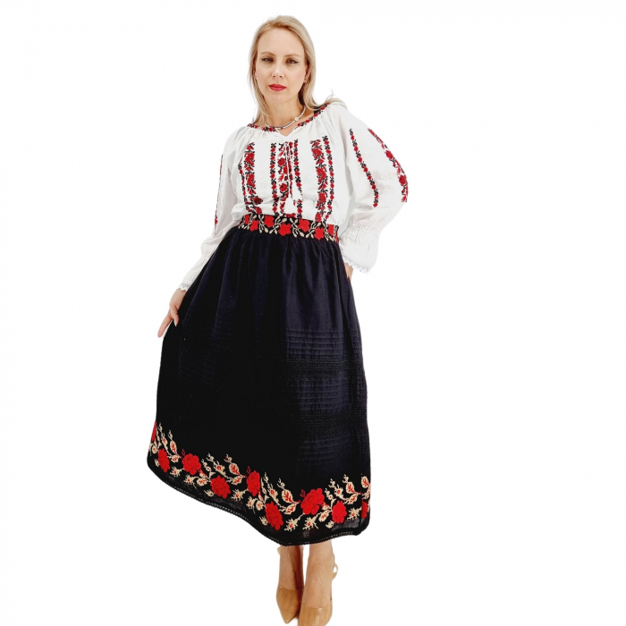 Fusta traditionala Mariuca 5 [5]