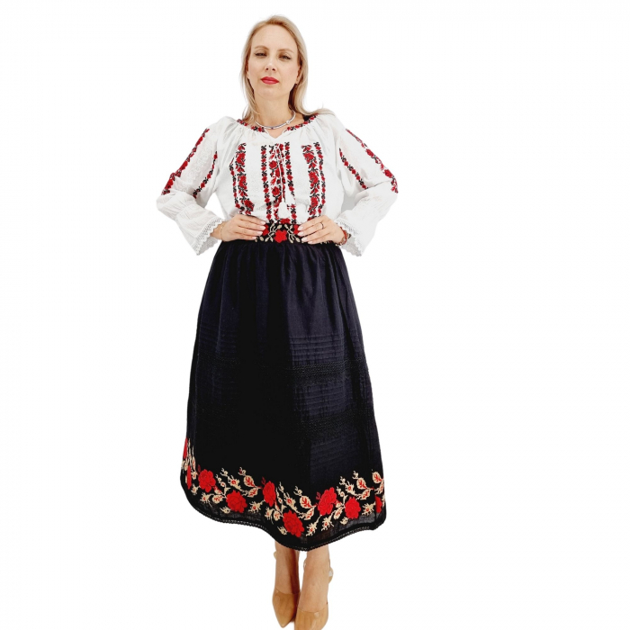 Fusta traditionala Mariuca 5 [4]