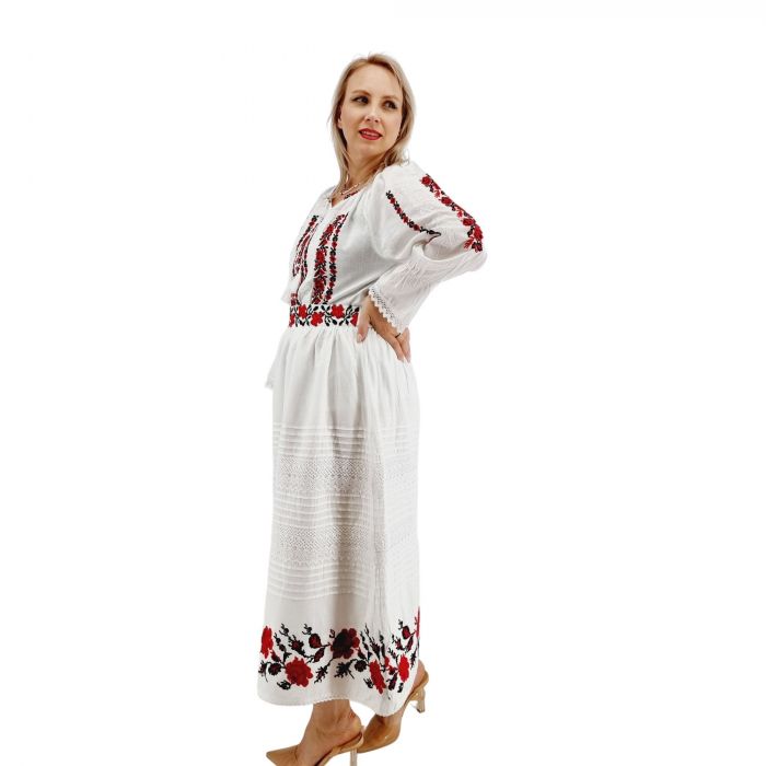 Fusta traditionala Mariuca 3 [2]