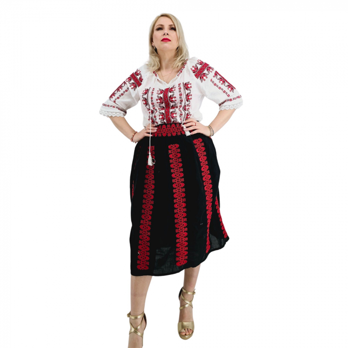 Fusta traditionala Toni 17 [3]