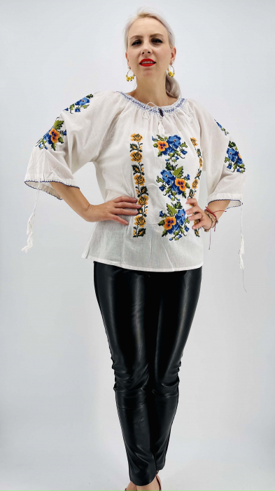 Стилна Mia [3]