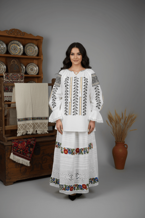 Ie Traditionala Ciresica 4 [2]