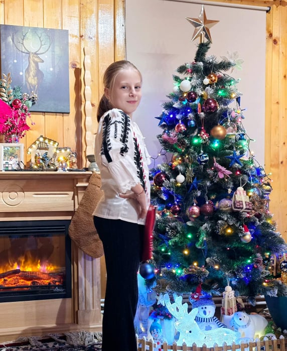 Ie traditionala fetite Doris 3 [4]