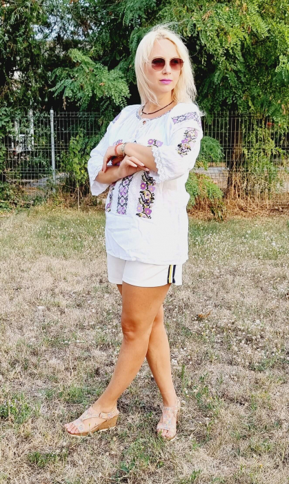 Ie traditionala Laura 15 [4]
