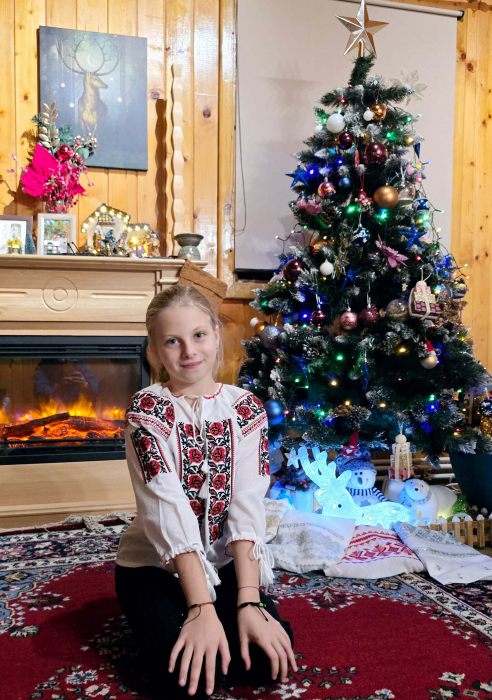 Ie traditionala pentru fetite Trandafira [4]