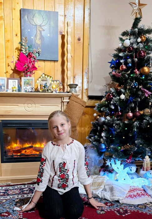 Ie traditionala pentru fetite Trandafira 2 [5]