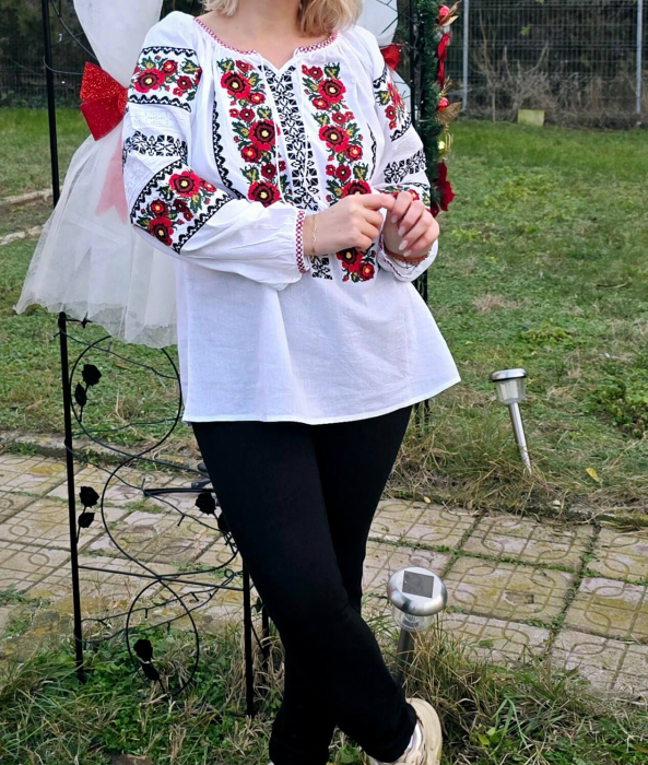 Ie Traditionala Teodora 4 [4]