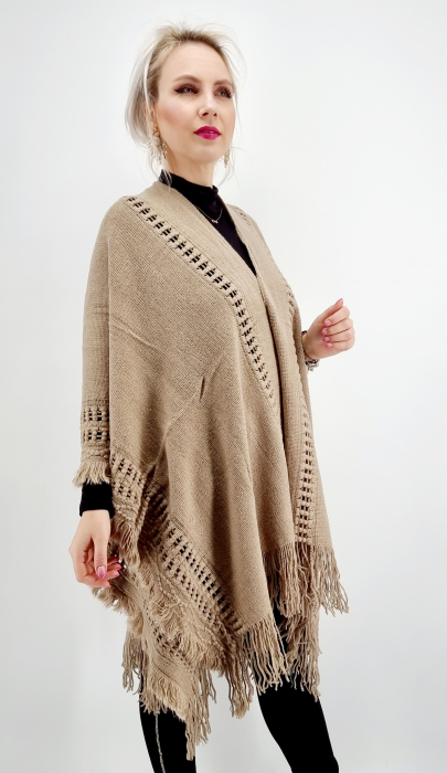 Poncho dama cu maneci crem