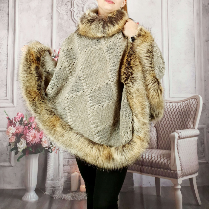 Poncho din lana sanda 3