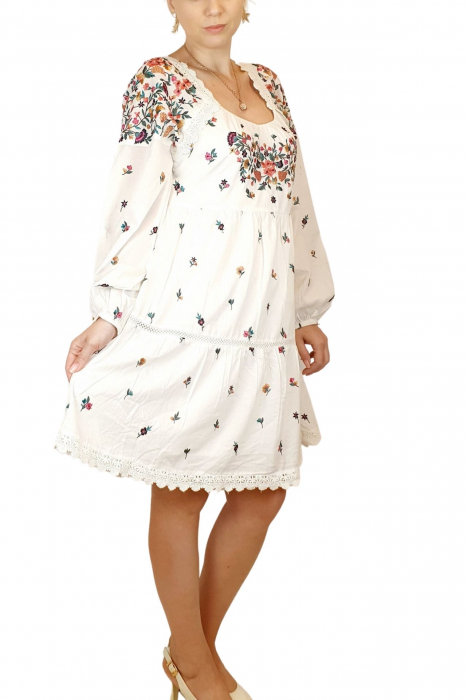 Rochie traditionala - Maximiliana [4]