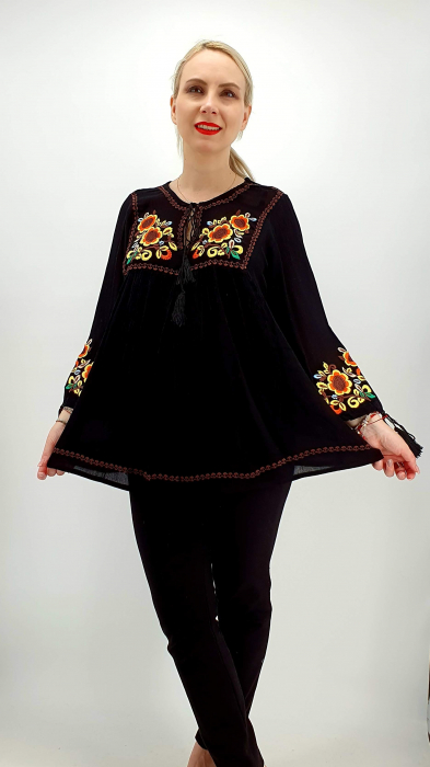 Bluza stilizata traditional Olivia [2]