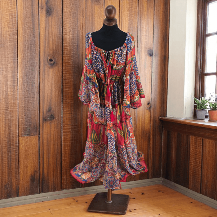 Rochie boho din voal cu paiete si imprimeu multicolor