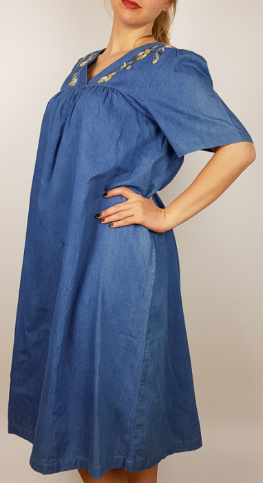 Rochie brodata brenda