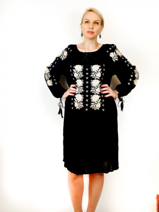 Rochie Traditionala Brodata Vali 2 [3]