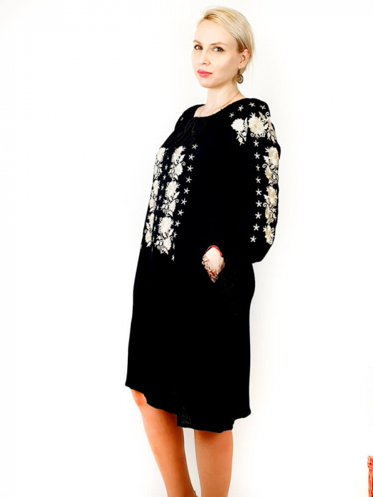 Rochie Traditionala Brodata Vali 2 [2]