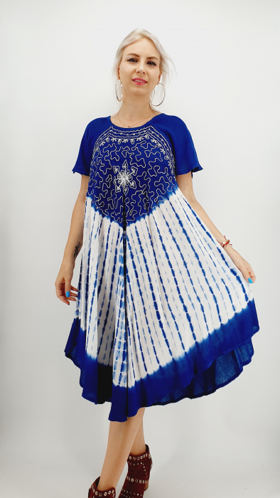 Rochie cu broderie si imprimeu iulia 68
