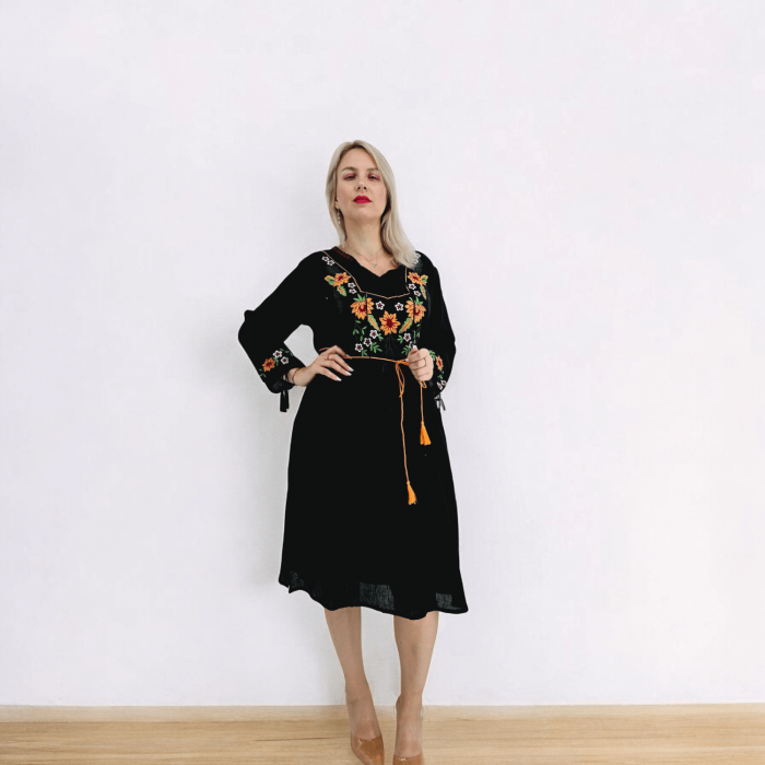 Rochie Brodata TraditiRochie Dama cu Broderie Galbena -  Melissa [4]