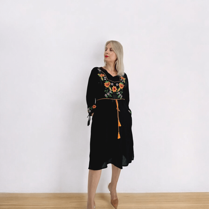 Rochie Brodata TraditiRochie Dama cu Broderie Galbena -  Melissa [8]