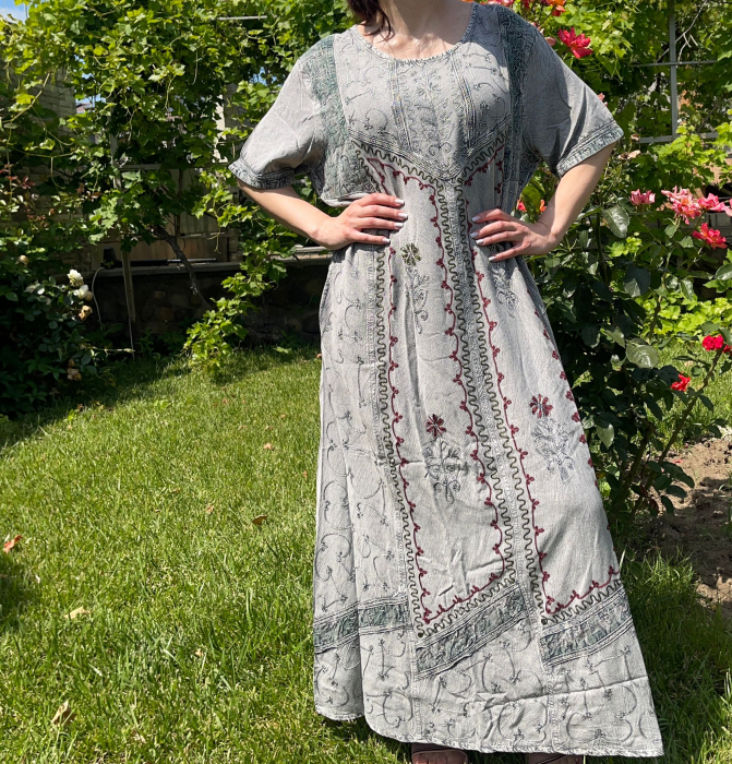 Rochie Lunga Brodata Miuta 100 [2]