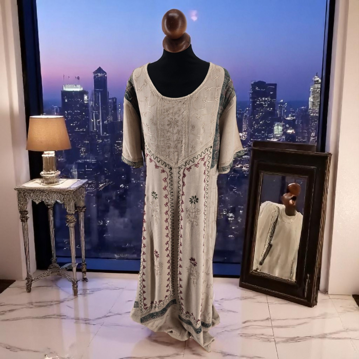 Rochie Lunga Brodata Miuta 102 [2]