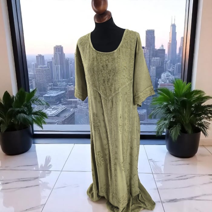 Rochie Lunga Brodata Miuta 105 [3]