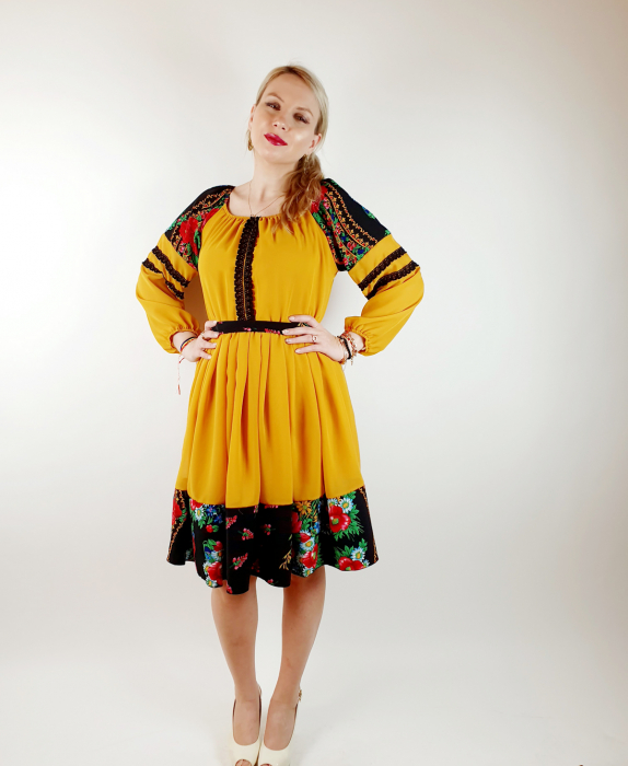 Rochie Traditionala Neta [4]