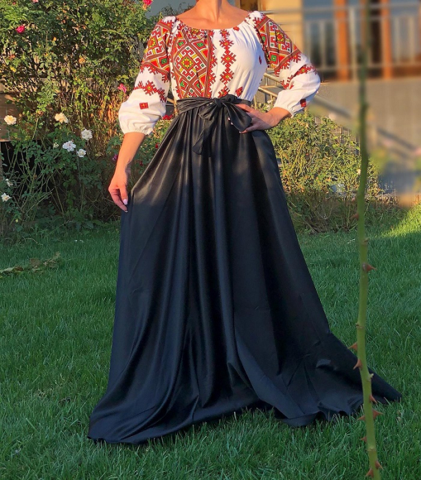 Rochie Traditionala Laura [2]