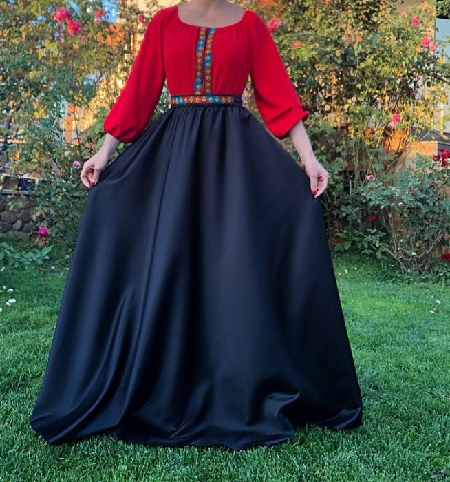 Rochie stilizata cu motive traditionale lunga Margareta [4]