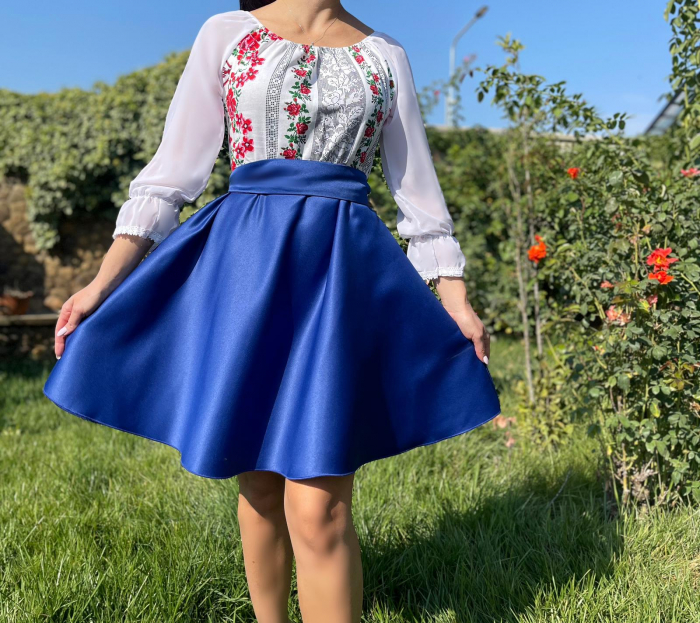Rochie stilizata cu motive traditionale Simina [2]