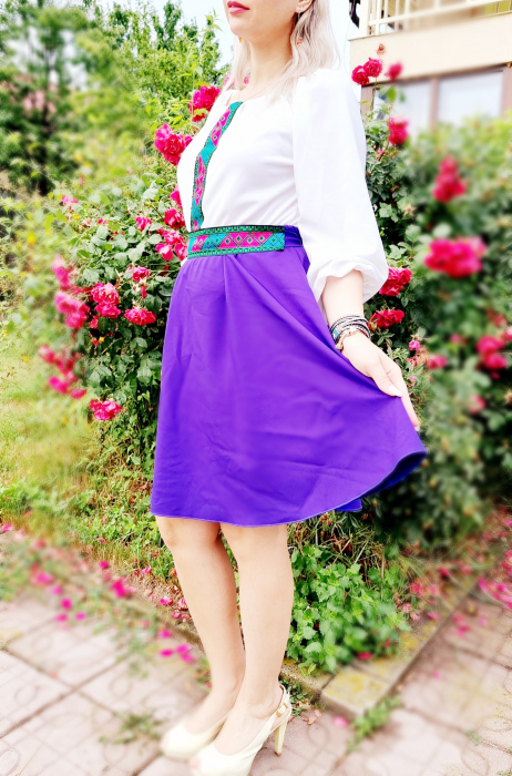 Rochie stilizata cu motive traditionale Margareta [4]