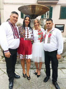 Rochie stilizata Traditionala Laura 3 [4]