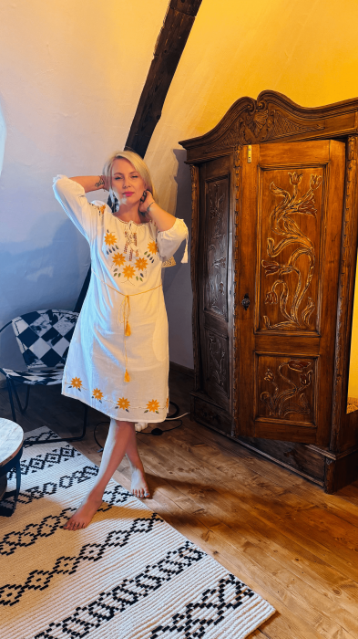 Rochie Traditionala Anne 10 [8]