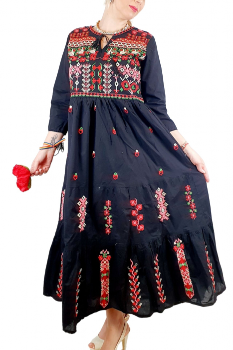 Rochie traditionala cristina 5