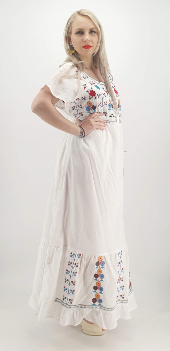 Rochie traditionala cris