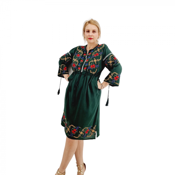 Rochie Traditionala cu broderie Lidia [5]