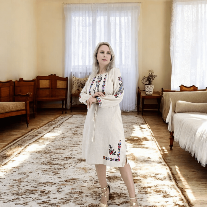Rochie Traditionala cu broderie Iris 6 [3]