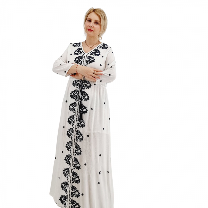 Rochie Traditionala cu broderie Sabina 3 [3]