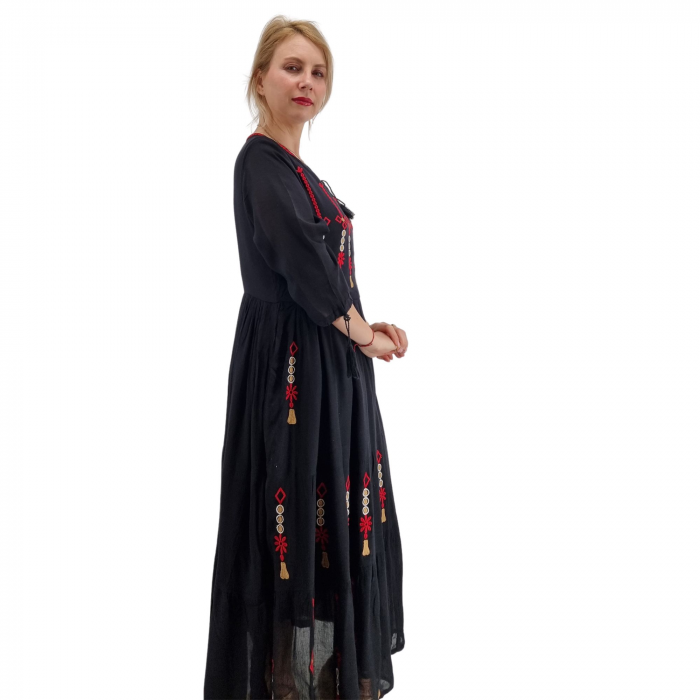 Rochie Traditionala cu broderie Sonora [2]