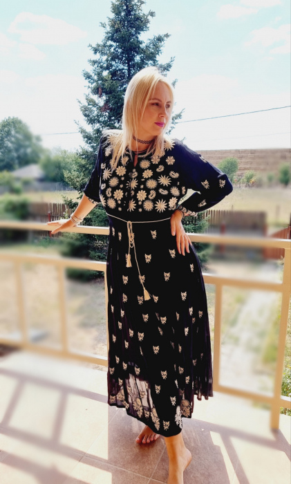 Rochie Traditionala cu broderie Sara 7 [4]