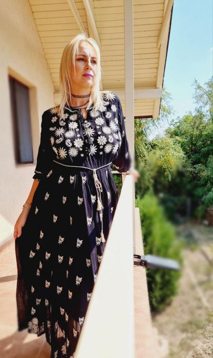 Rochie Traditionala cu broderie Sara 7 [6]