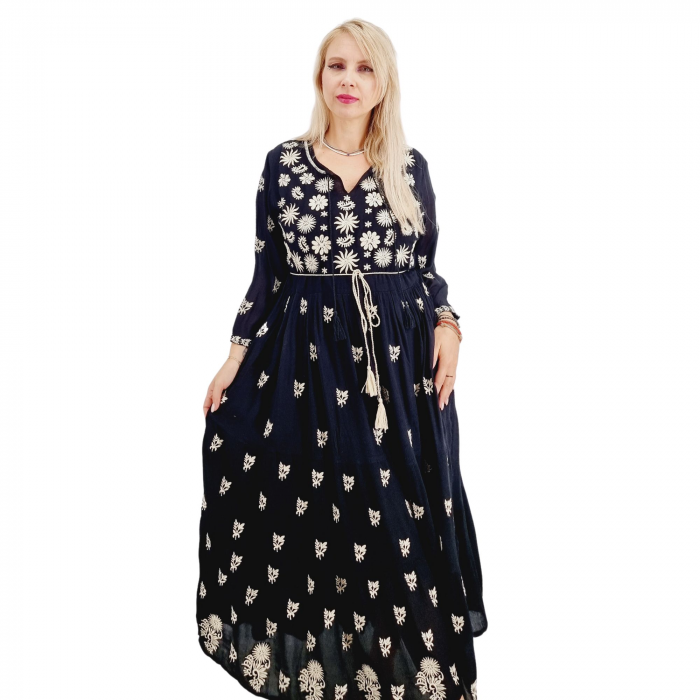 Rochie Traditionala cu broderie Sara 9 [2]