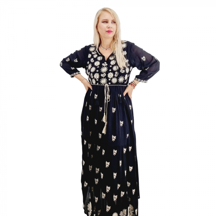 Rochie Traditionala cu broderie Sara 9 [5]